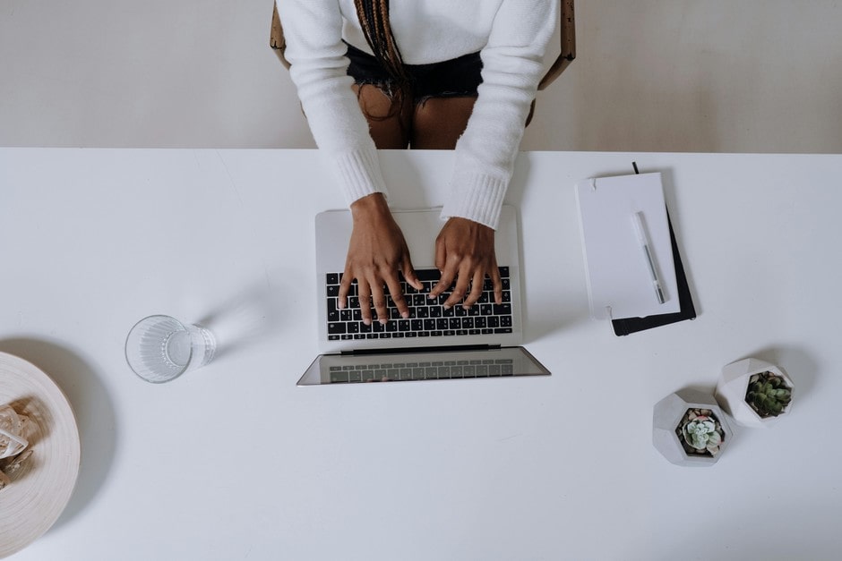 Automated Content Generation vs Human Writing